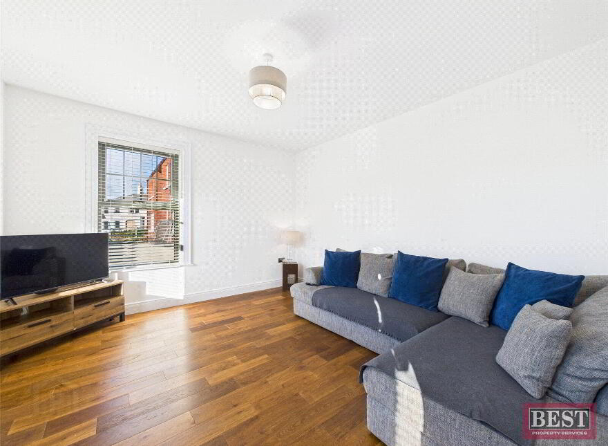 44 Seafields, Warrenpoint, Newry, BT34 3TG