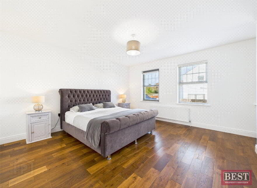 44 Seafields, Warrenpoint, Newry, BT34 3TG