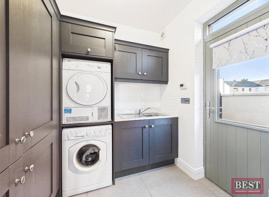 44 Seafields, Warrenpoint, Newry, BT34 3TG