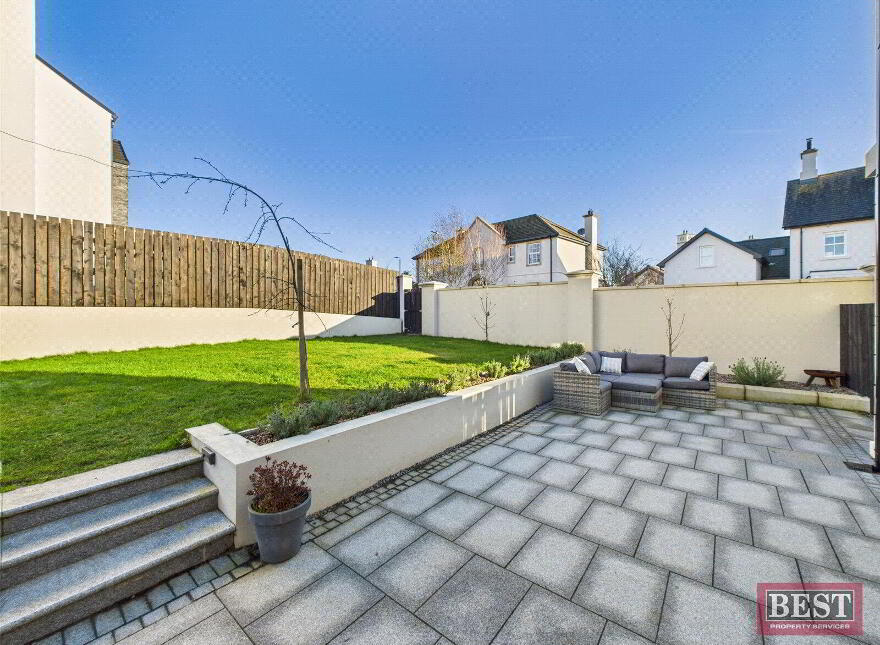 44 Seafields, Warrenpoint, Newry, BT34 3TG