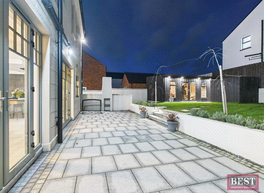 44 Seafields, Warrenpoint, Newry, BT34 3TG
