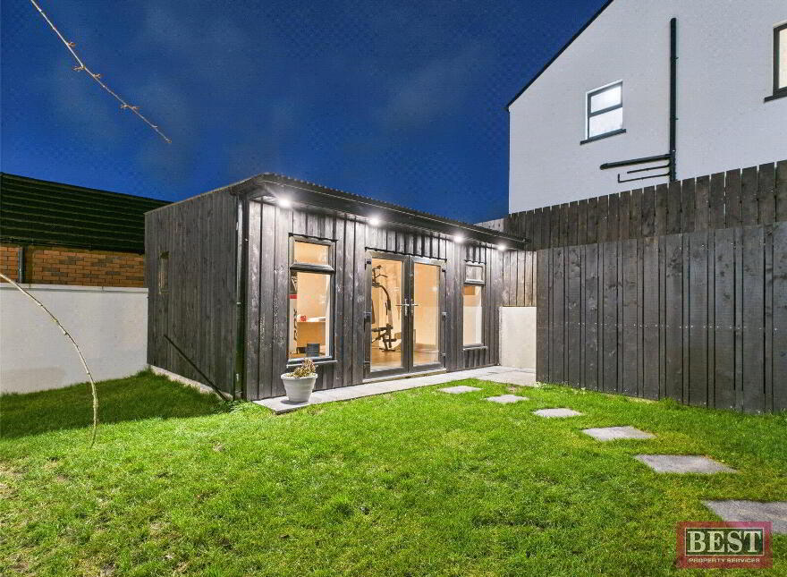 44 Seafields, Warrenpoint, Newry, BT34 3TG