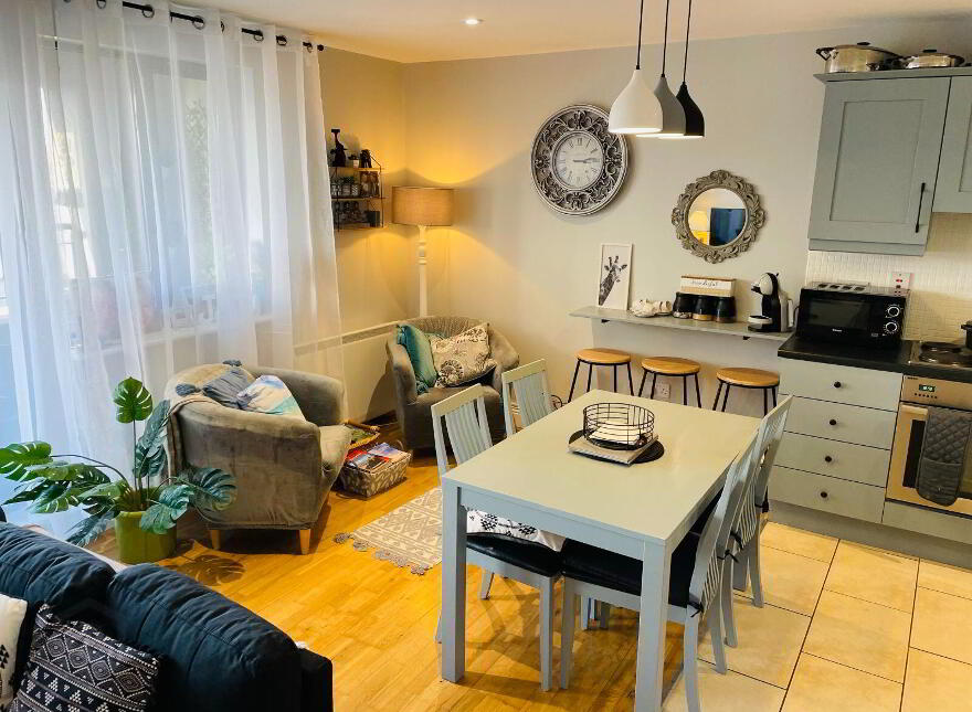 C. 11.5 Percent Rental Yield, 8 Market Court, Newcastle West, V42ET28