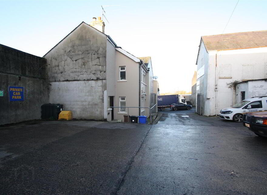 12A Dromore Street, Ballynahinch, BT24 8AG
