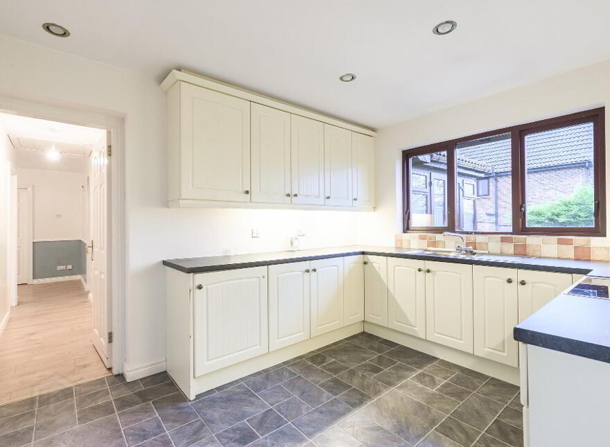 10 Waringfield Mews, Moira, BT67 0FJ