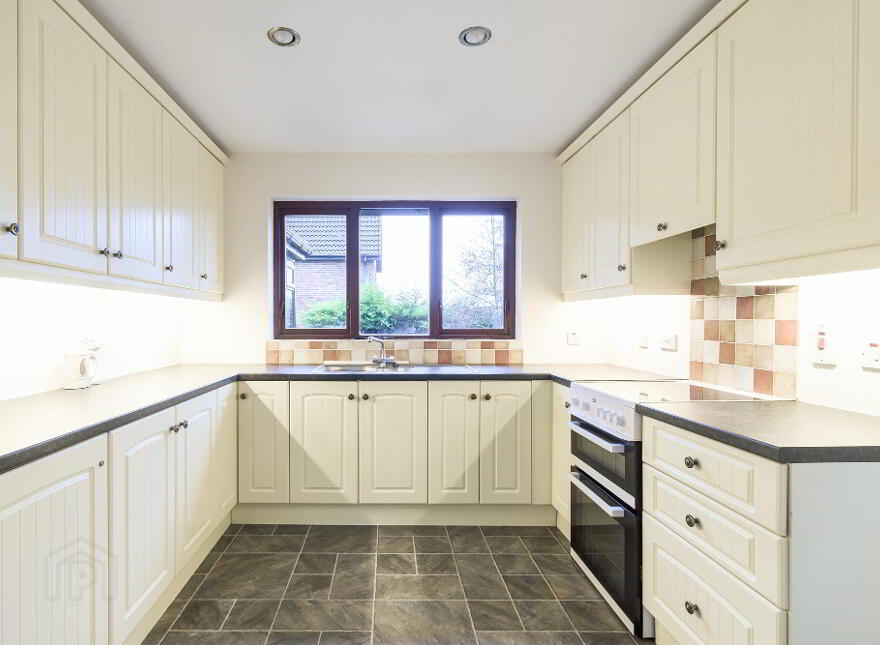 10 Waringfield Mews, Moira, BT67 0FJ