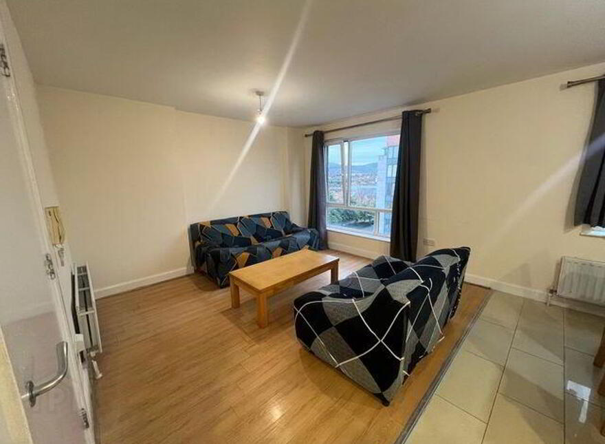 609 College Central, College Avenue, Belfast, BT1 6BD