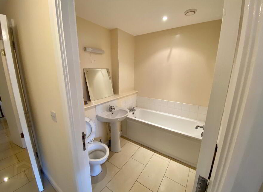 609 College Central, College Avenue, Belfast, BT1 6BD