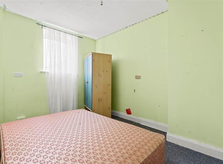 198 Queen Street, Ballymena, BT42 2BQ