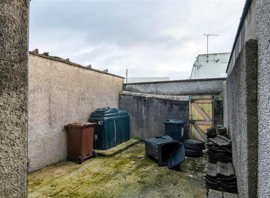 198 Queen Street, Ballymena, BT42 2BQ