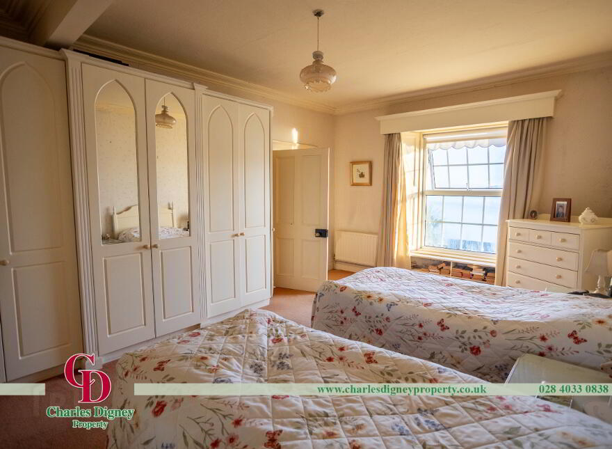 Marino, 40 Seaview, Warrenpoint, BT34 3NJ