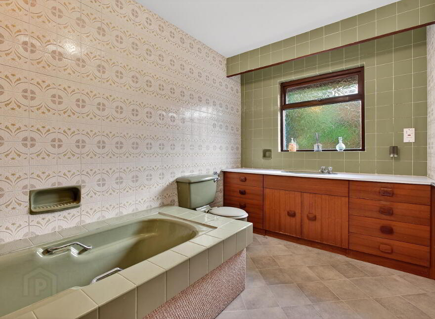59e Ballymacrea Road, Portrush, BT56 8NS