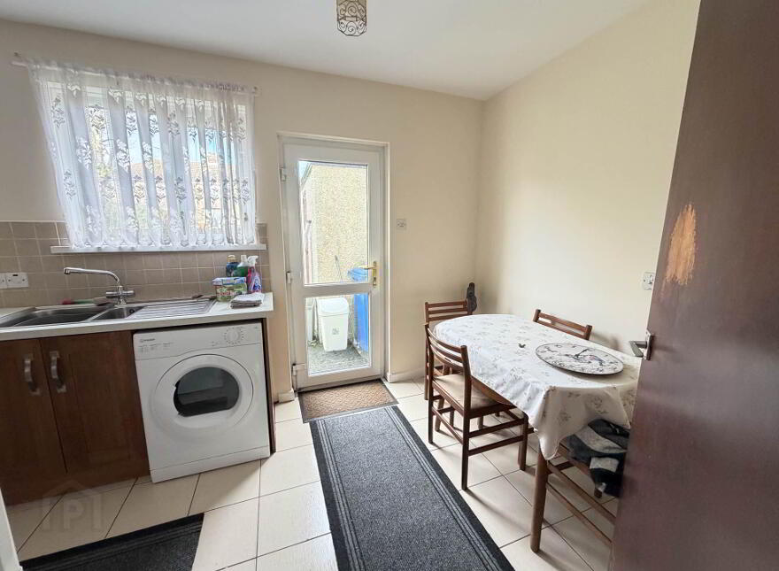 110 Ballycraigy Ring, Larne, BT40 2EX