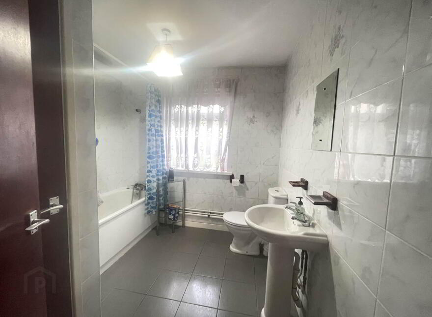 110 Ballycraigy Ring, Larne, BT40 2EX