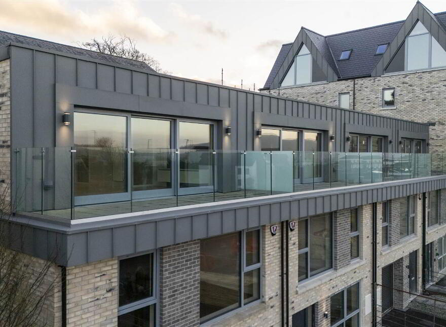 Townhouse With Private Elevator, 3 Priory Gate, Priory Park, Holywood, BT18 0LG