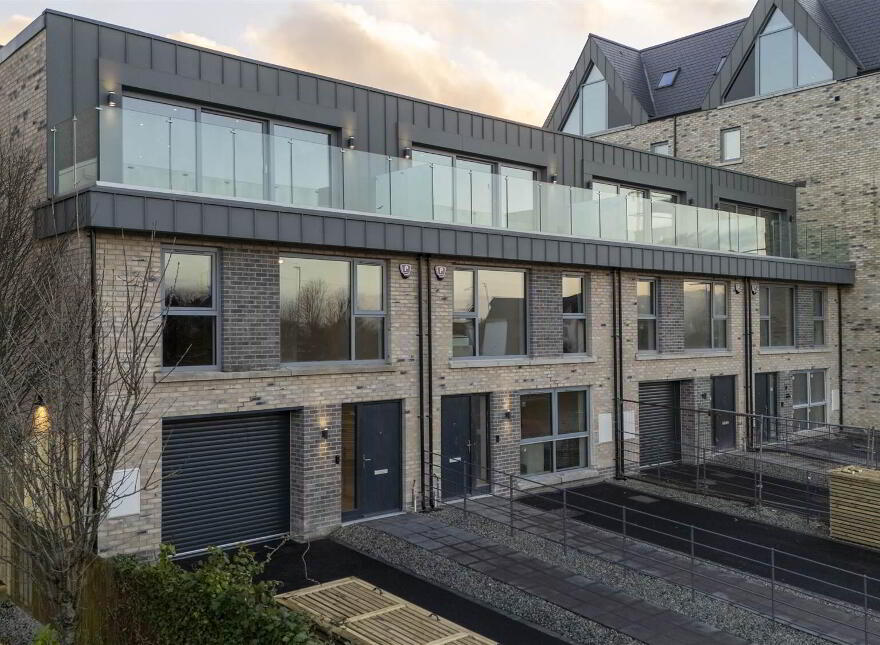 Townhouse With Private Elevator, 3 Priory Gate, Priory Park, Holywood, BT18 0LG
