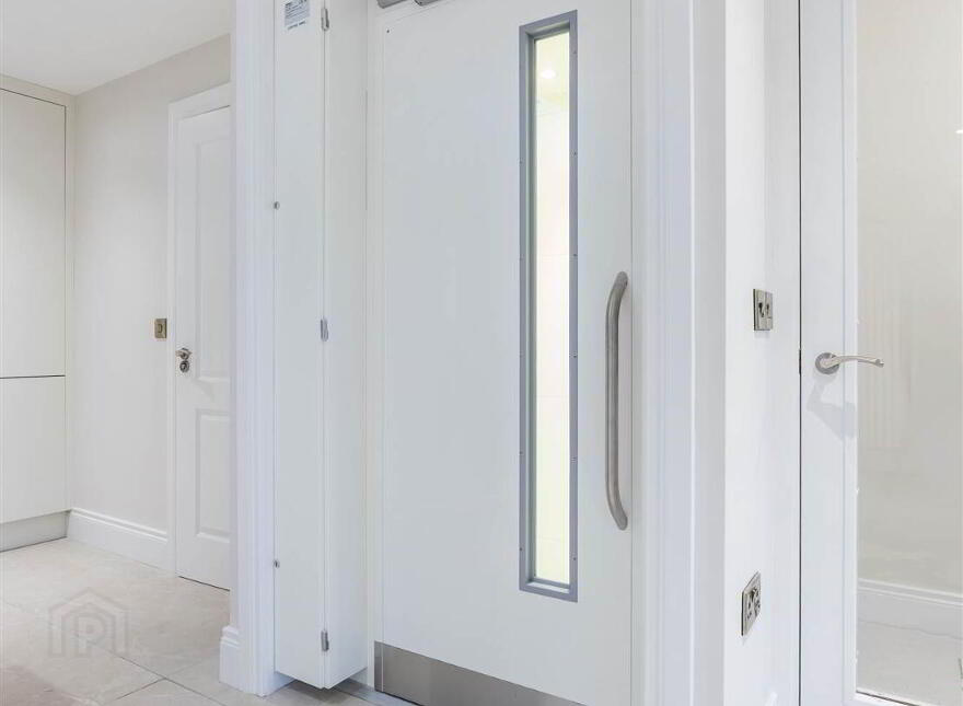 Townhouse With Private Elevator, 3 Priory Gate, Priory Park, Holywood, BT18 0LG