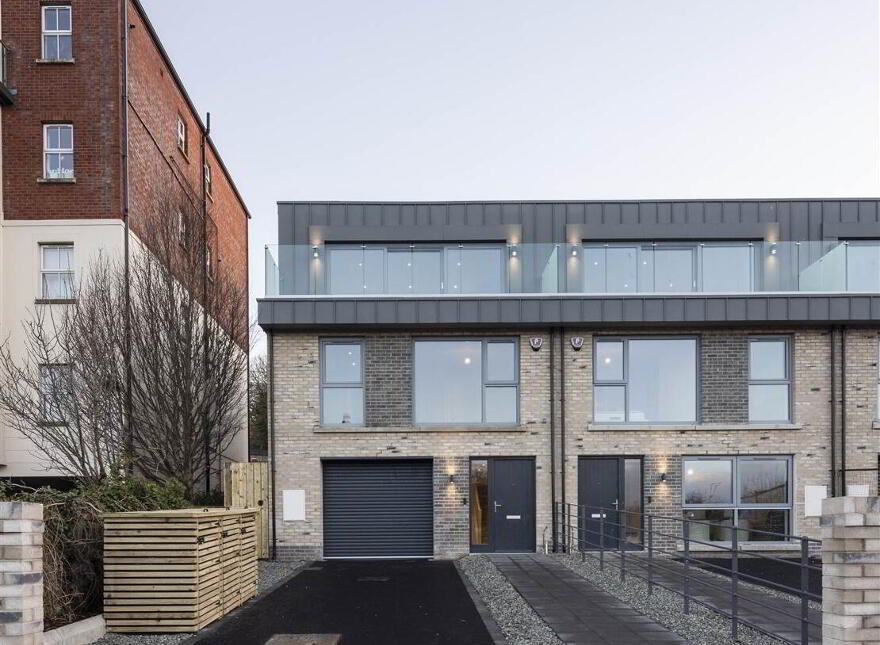 Townhouse With Private Elevator, 3 Priory Gate, Priory Park, Holywood, BT18 0LG