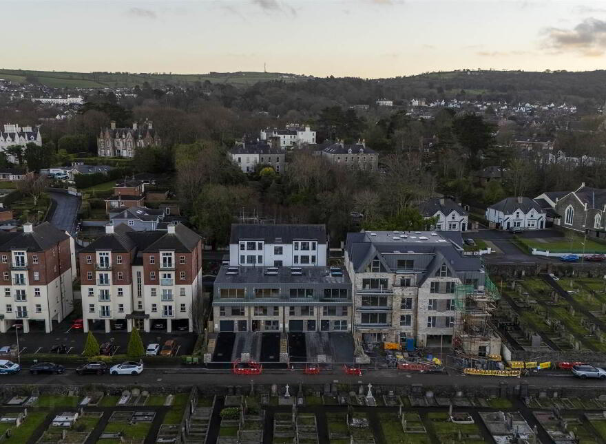 Townhouse With Private Elevator, 3 Priory Gate, Priory Park, Holywood, BT18 0LG