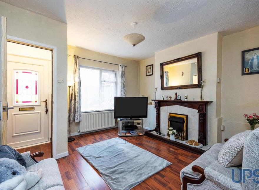 40 Iveagh Street, Falls Road, Belfast, BT12 6AU