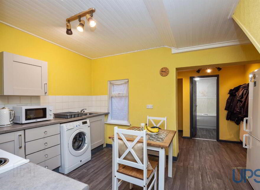 40 Iveagh Street, Falls Road, Belfast, BT12 6AU
