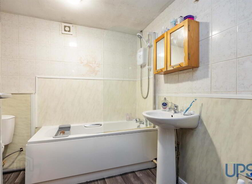 40 Iveagh Street, Falls Road, Belfast, BT12 6AU
