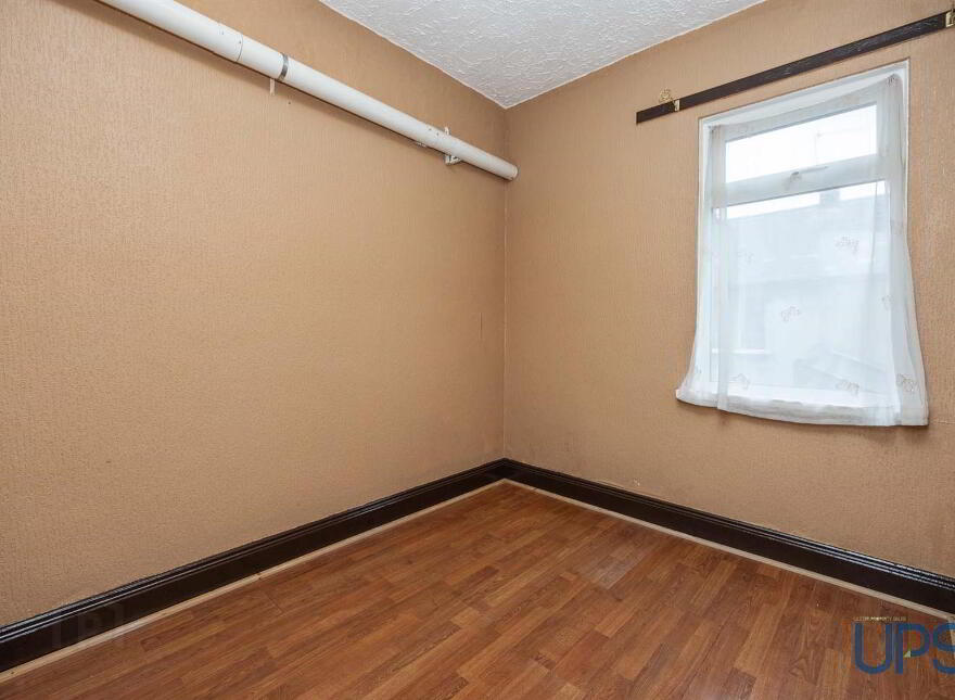 40 Iveagh Street, Falls Road, Belfast, BT12 6AU
