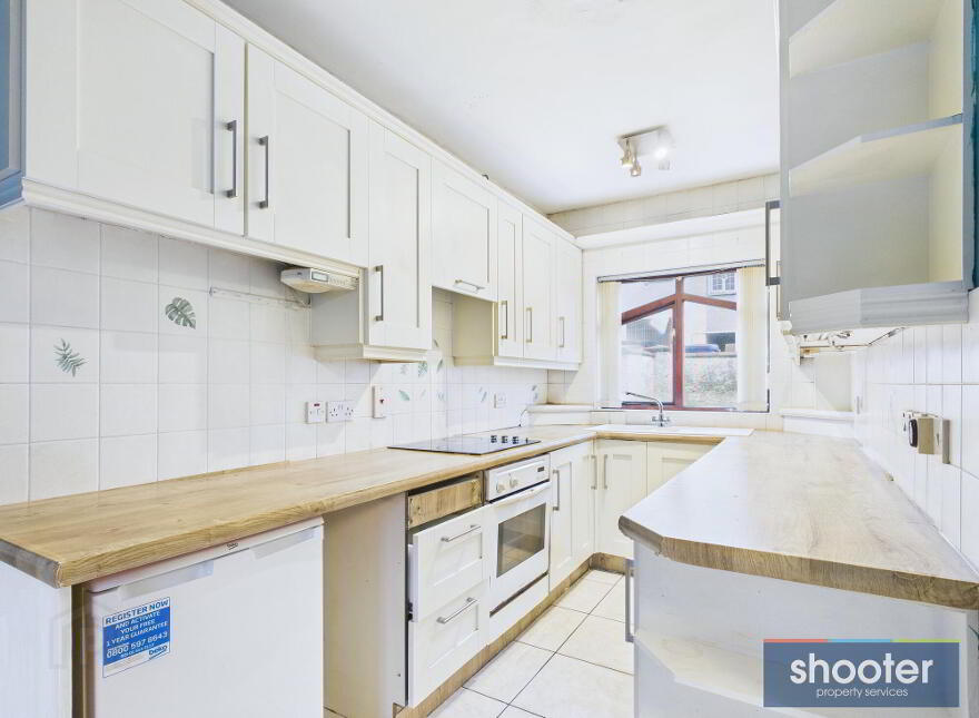 16 Derrybeg Drive, Newry, BT35 6ES