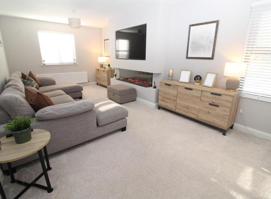 16 Carnlea Wood Glen, Newtownabbey, BT37 0WP