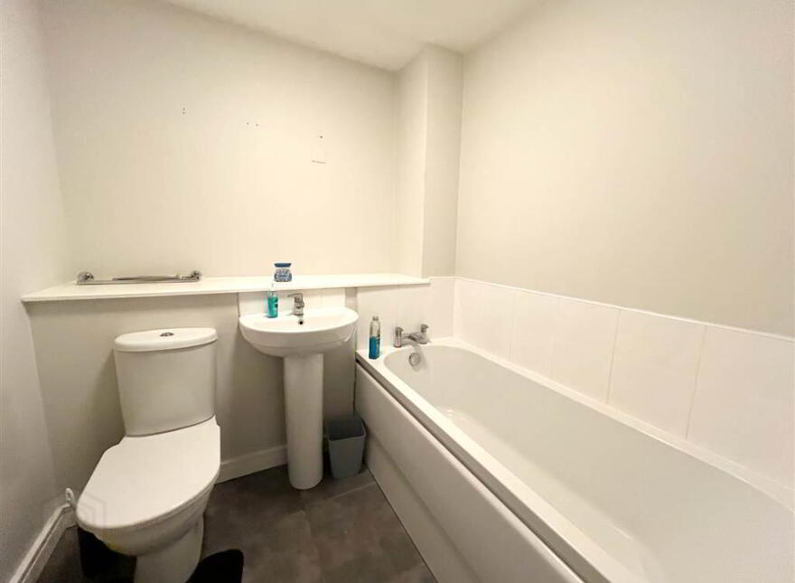 Apt 11 Park View, 147-153 Kingsway, Dunmurry, Belfast, BT17 9RD