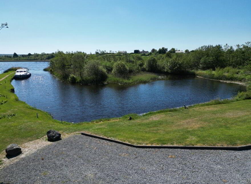 The Silver Eel, Grange, Strokestown, F42F728