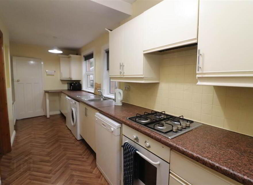 1 Sans Souci Gardens, Antrim Road, Lisburn, BT28 3AF