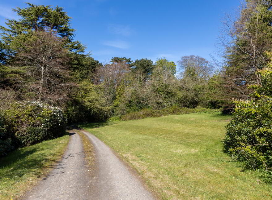 Glenlyon, Victoria Road, Holywood, BT18 9BG
