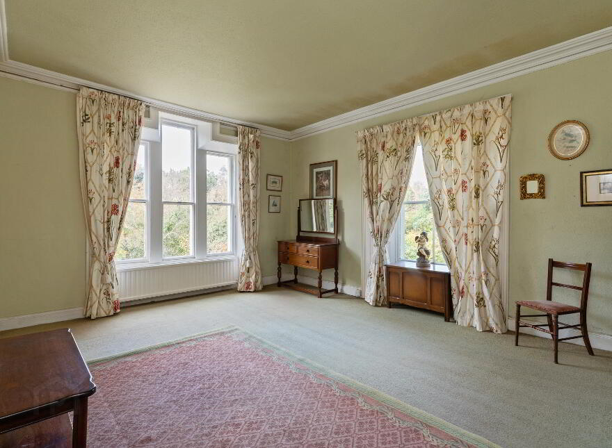 Glenlyon, Victoria Road, Holywood, BT18 9BG