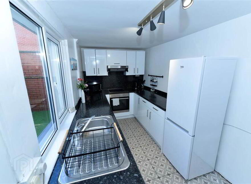 90 Templemore Avenue, Belfast, BT5 4FW