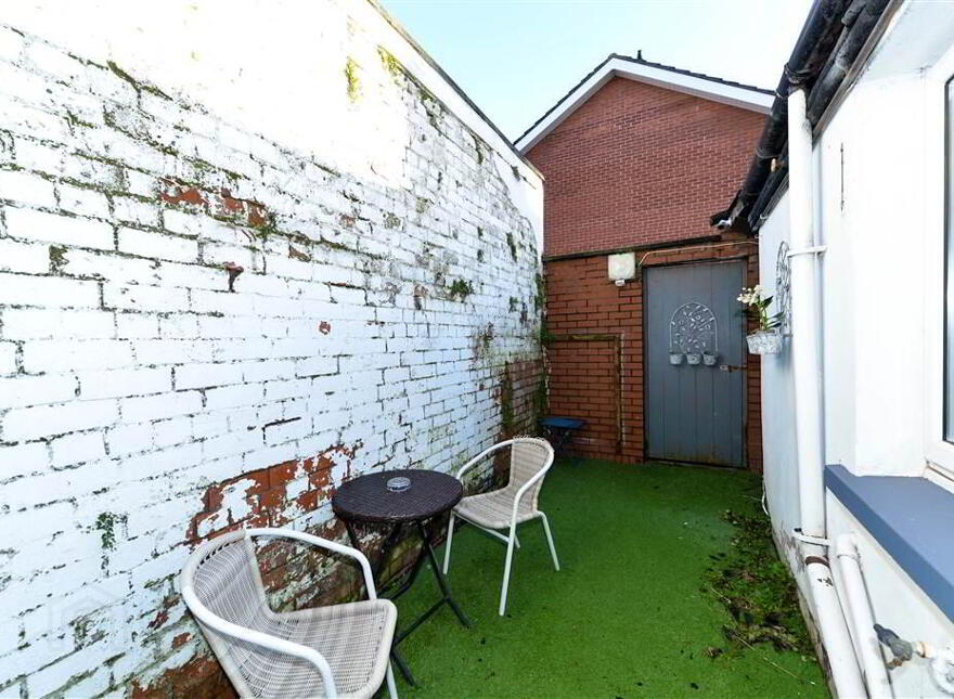 90 Templemore Avenue, Belfast, BT5 4FW
