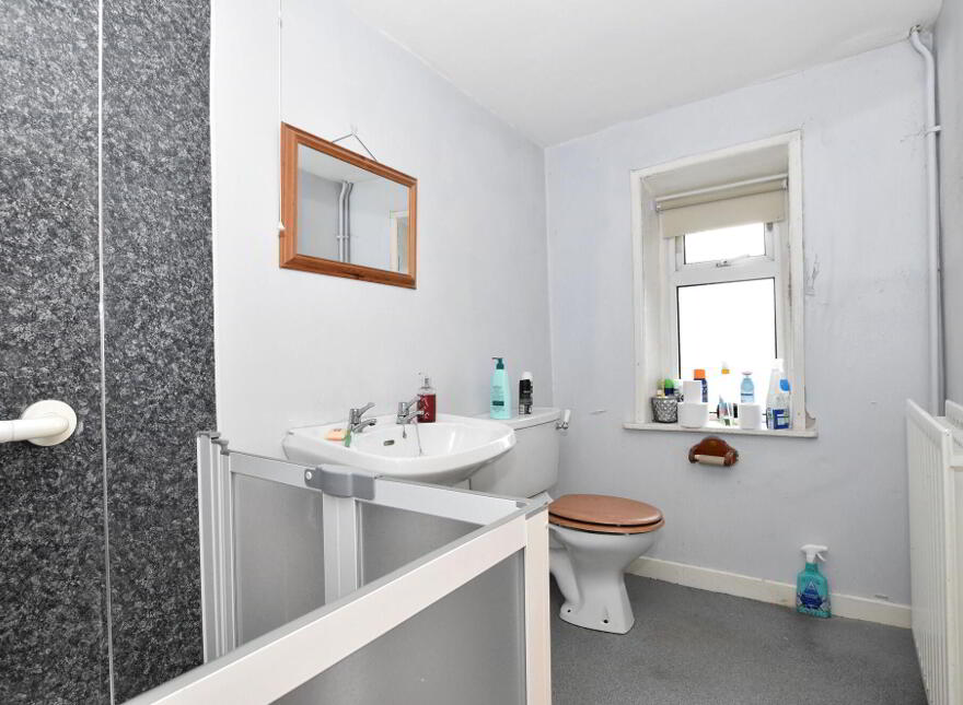 24 The Square, Portaferry, BT22 1LR