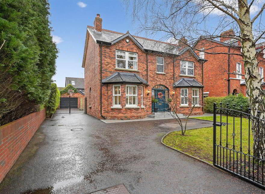 24 Ardenlee Avenue, Ravenhill, Belfast, BT6 0AA