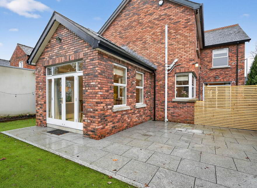 24 Ardenlee Avenue, Ravenhill, Belfast, BT6 0AA