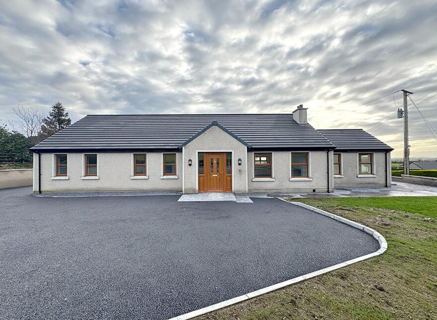 37 Flough Road, Banbridge, BT32 3SX