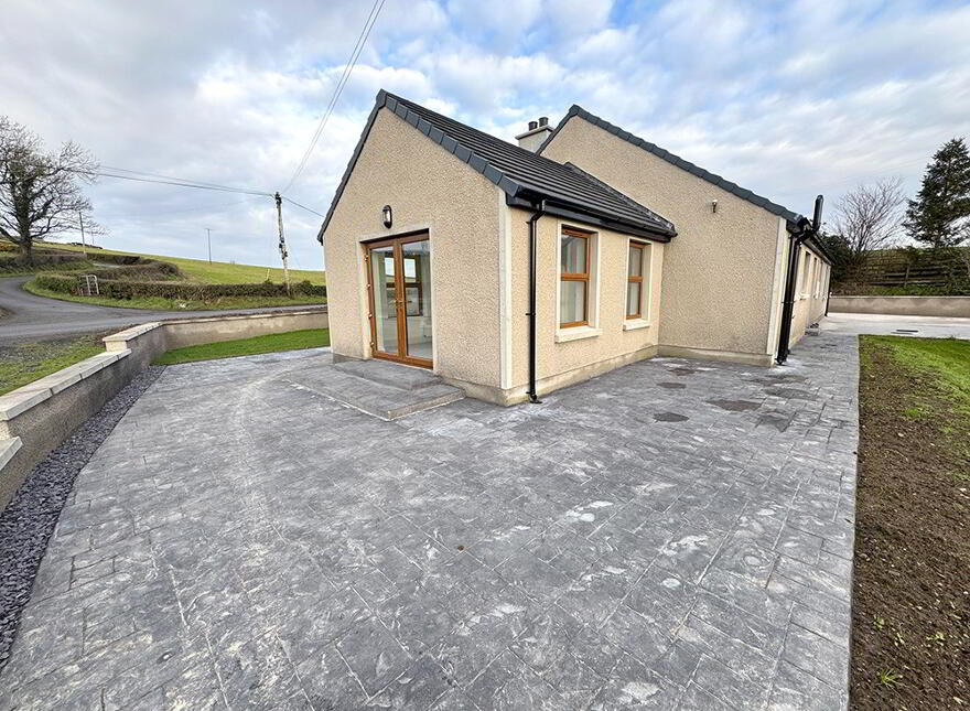 37 Flough Road, Banbridge, BT32 3SX