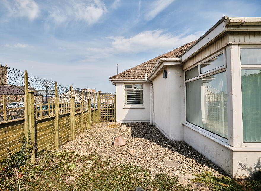10 Lever Road, Portstewart, BT55 7EF
