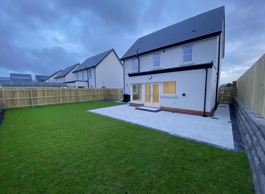 17 Hobart Hall, Dundonald, Belfast, BT16 1BS