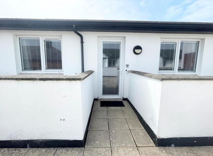 Apt 18, Peninsula Apartments, Causeway Street, Portrush, BT56 8AB