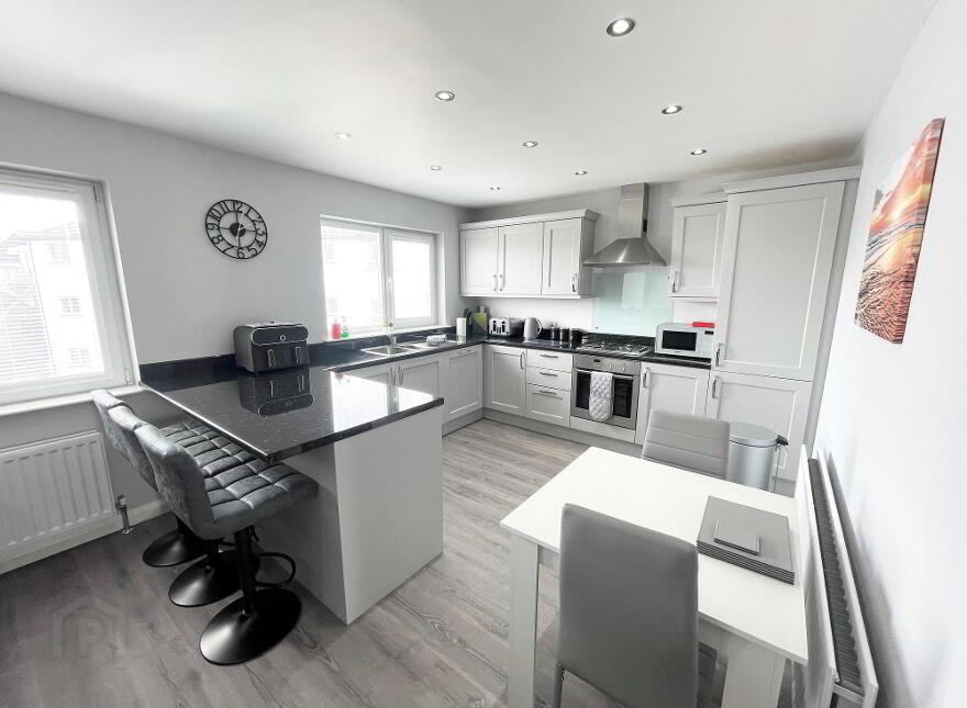 Apt 18, Peninsula Apartments, Causeway Street, Portrush, BT56 8AB
