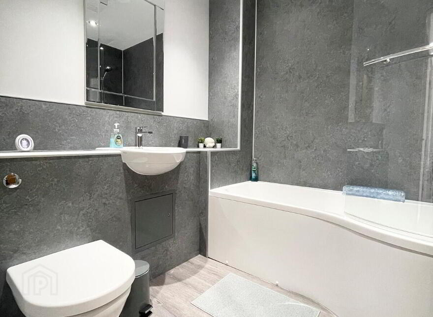Apt 18, Peninsula Apartments, Causeway Street, Portrush, BT56 8AB