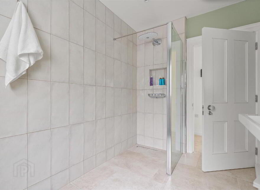 114 Belfast Road, Antrim, BT41 2BA