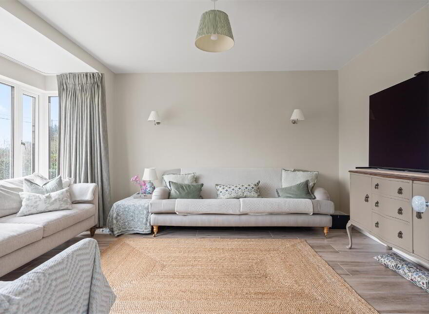 114 Belfast Road, Antrim, BT41 2BA