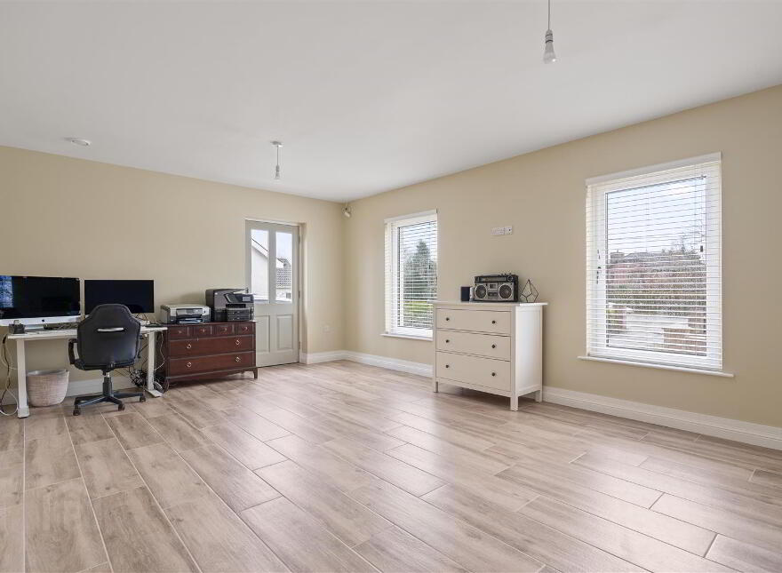 114 Belfast Road, Antrim, BT41 2BA