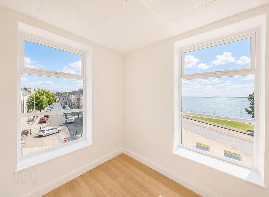 1C Castle Street, Carrickfergus, BT38 7BE